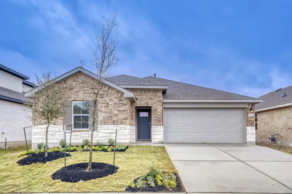 1936 Bandito Bluff Pass, Leander