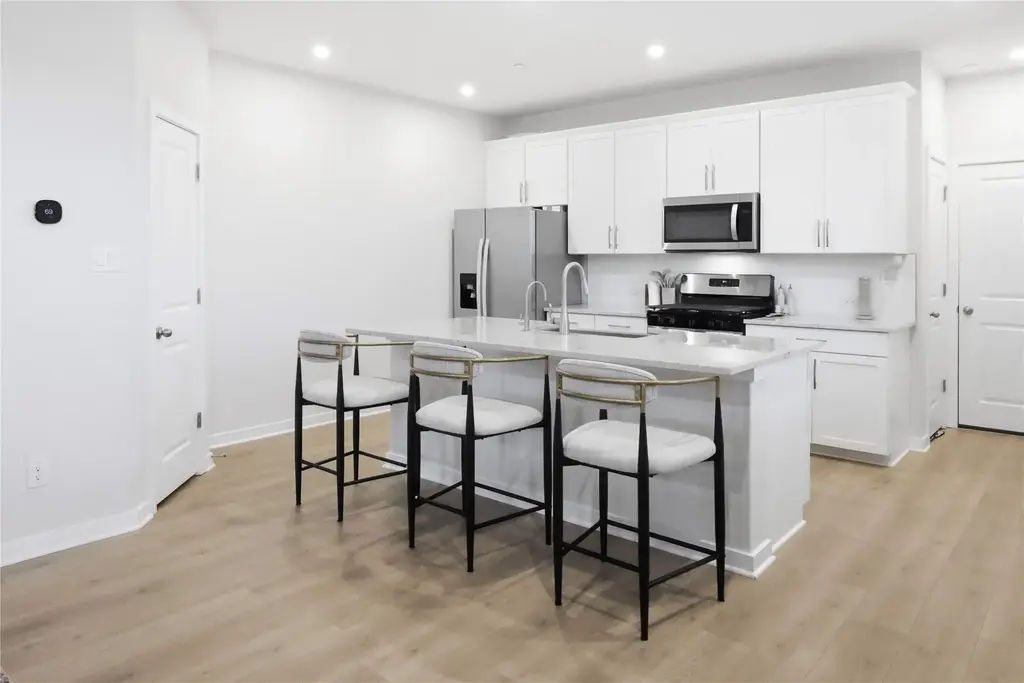 2500 Forest Creek Drive 2201, Round Rock
