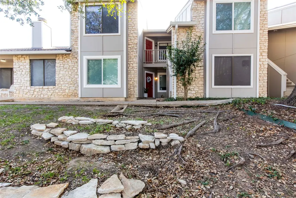 1740 Timber Ridge Road 136, Austin