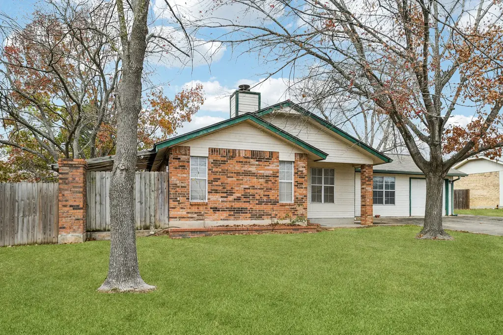 102 Stubblefield Drive, Elgin