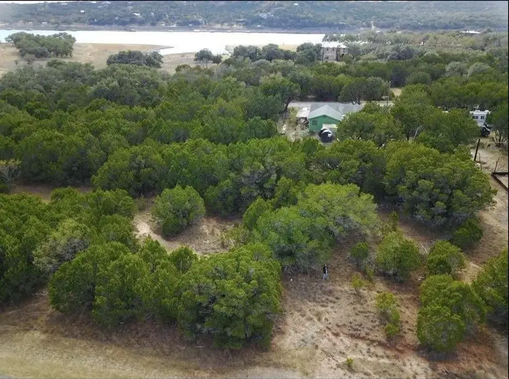 21407 Highland Lake Drive, Lago Vista