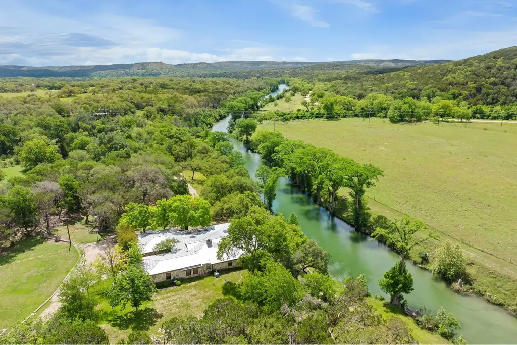 4711 Wayside Drive, Wimberley