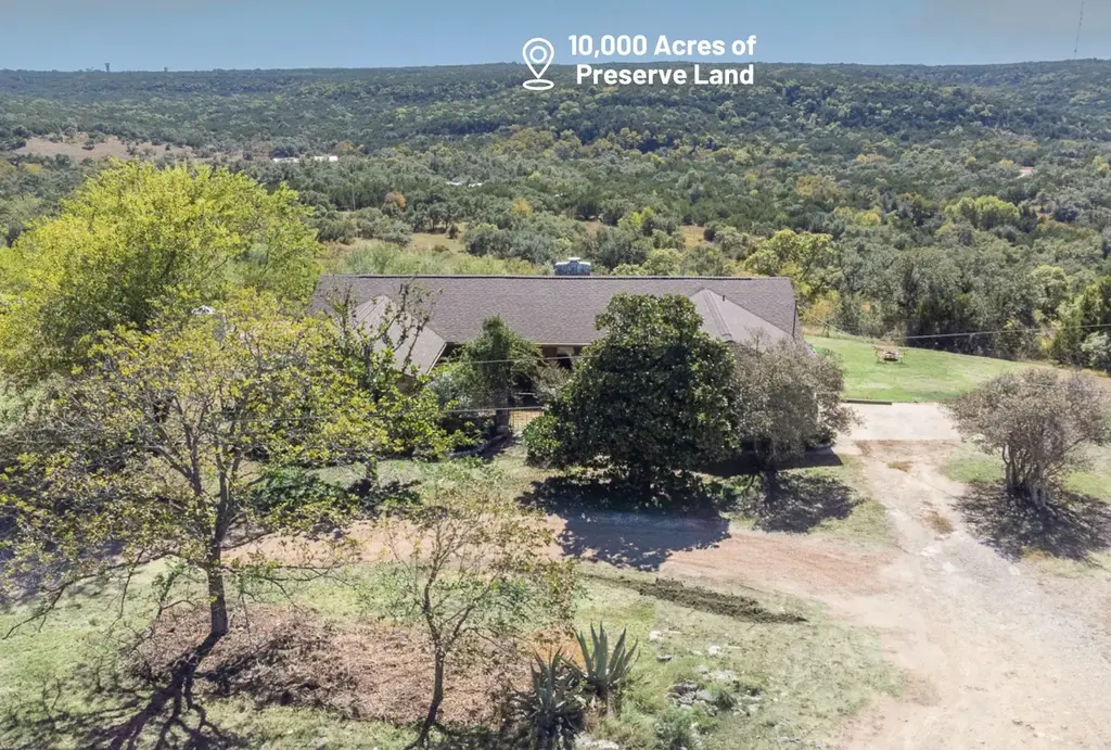 12516 Wire Road, Leander