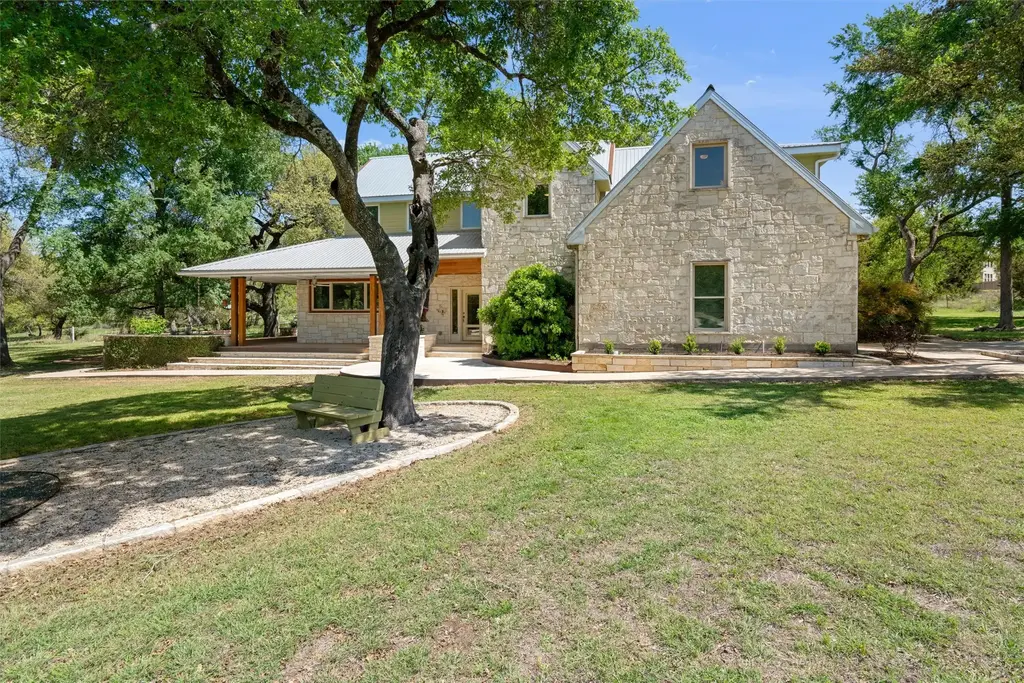 33 Long Creek Road, Austin