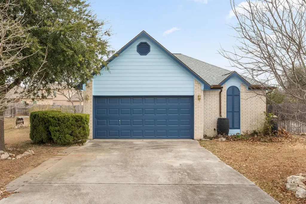112 Amherst Court, Kyle