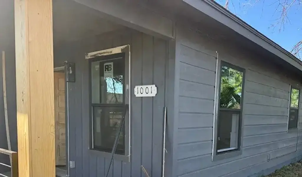 1001 W Haynie Street, Llano