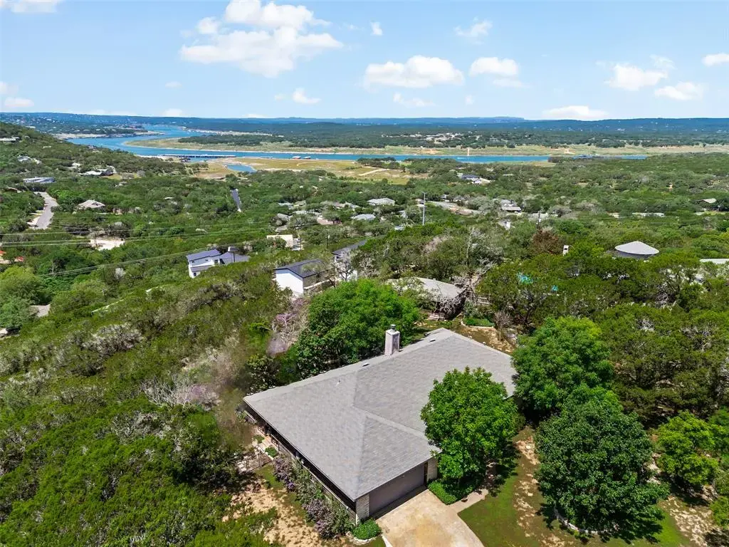 21013 Ridgeview Loop, Lago Vista