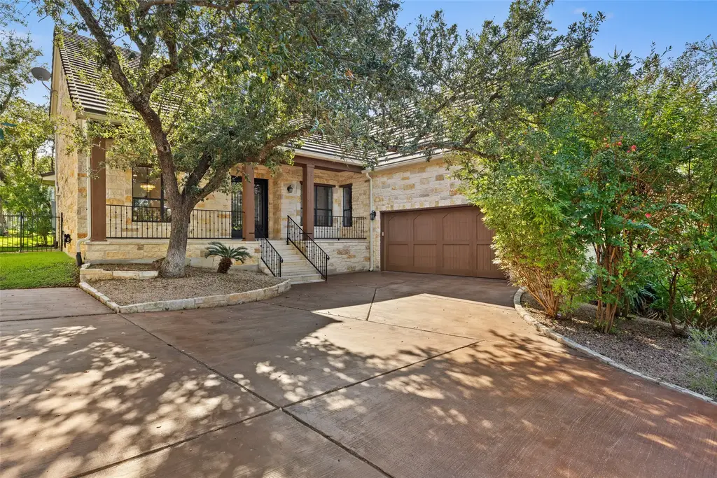 41 Tiburon Drive, The Hills