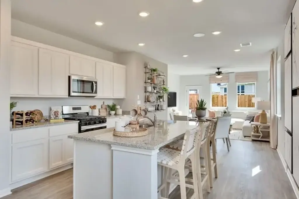 10617 Typhoon Lane, Buda