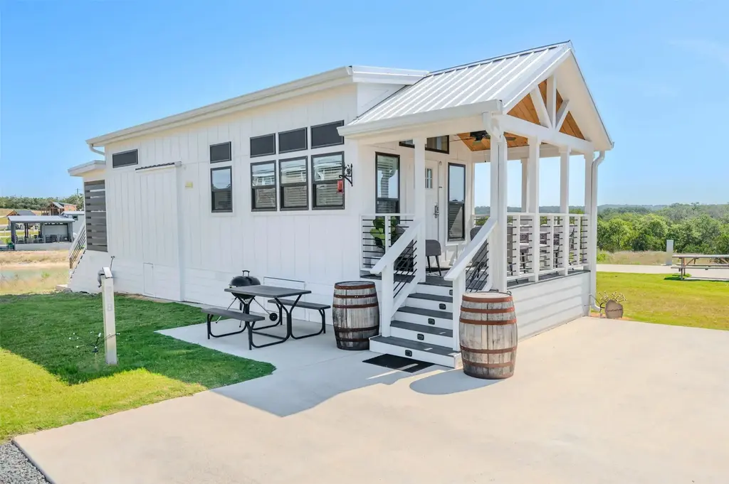 5386 Ranch Road 1376 88, Fredericksburg