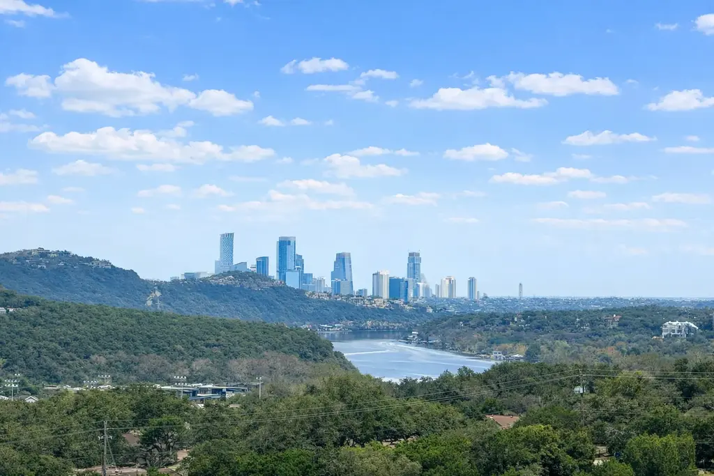 6000 Shepherd Mountain Cove 418, Austin