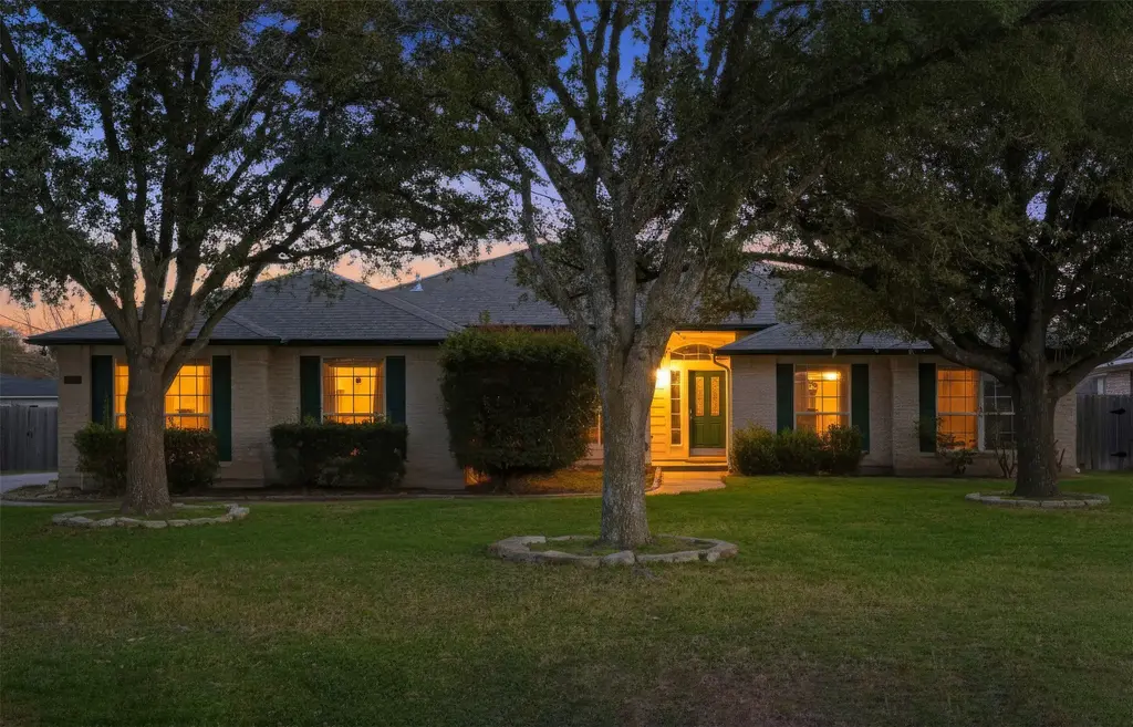 3605 Winding Way, Round Rock