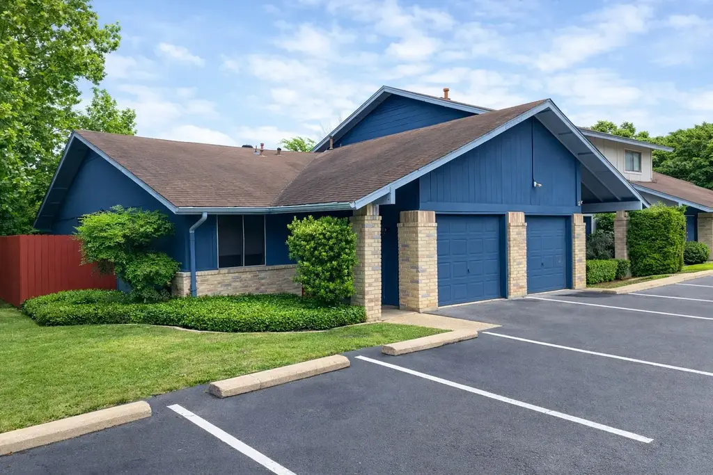 5917 Little Creek Trail, Austin