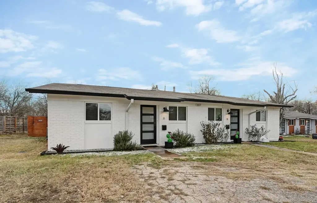 1307 Falcon Cove A, Austin