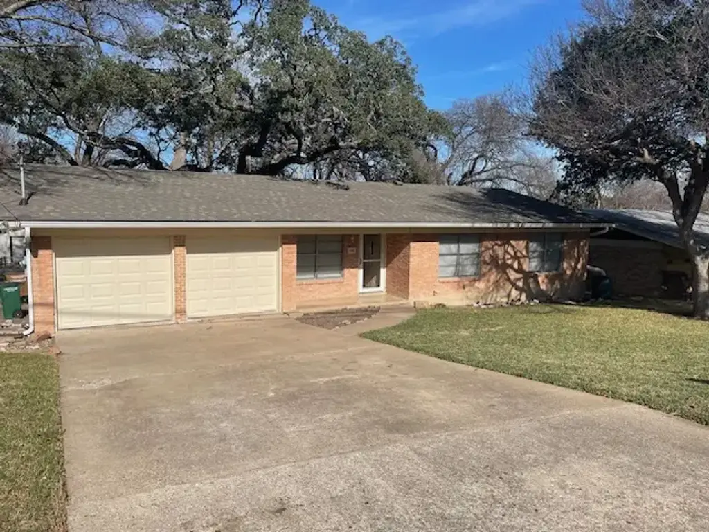 102 W Covington Drive, Austin