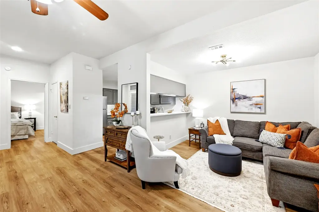 1910 Robbins Place 105, Austin