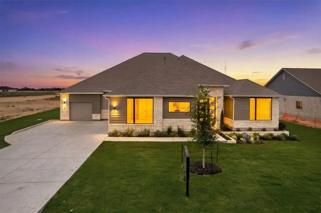 3040 Whalesong Way, Leander