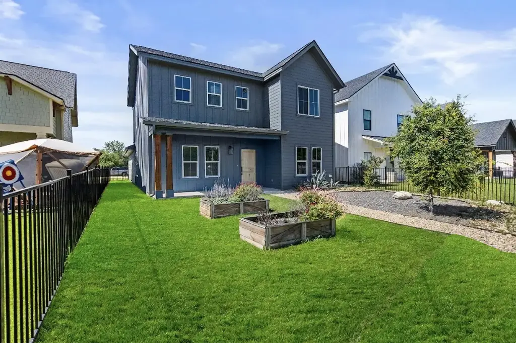 418 Stagecoach Trail, San Marcos