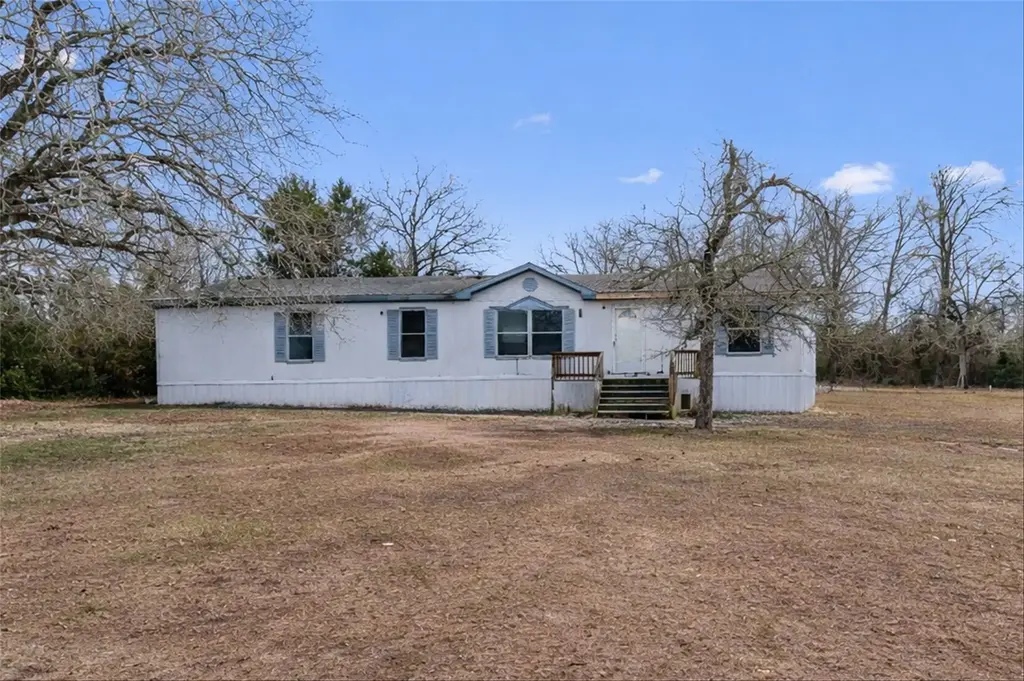 1100 County Road 474, Elgin