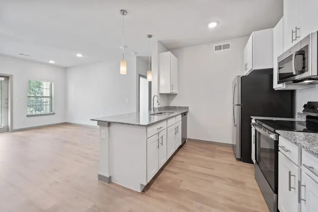 691 Union Chapel Road S1, Cedar Creek