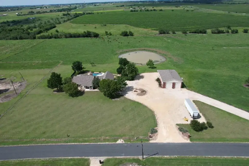 651 County Road 497, Taylor