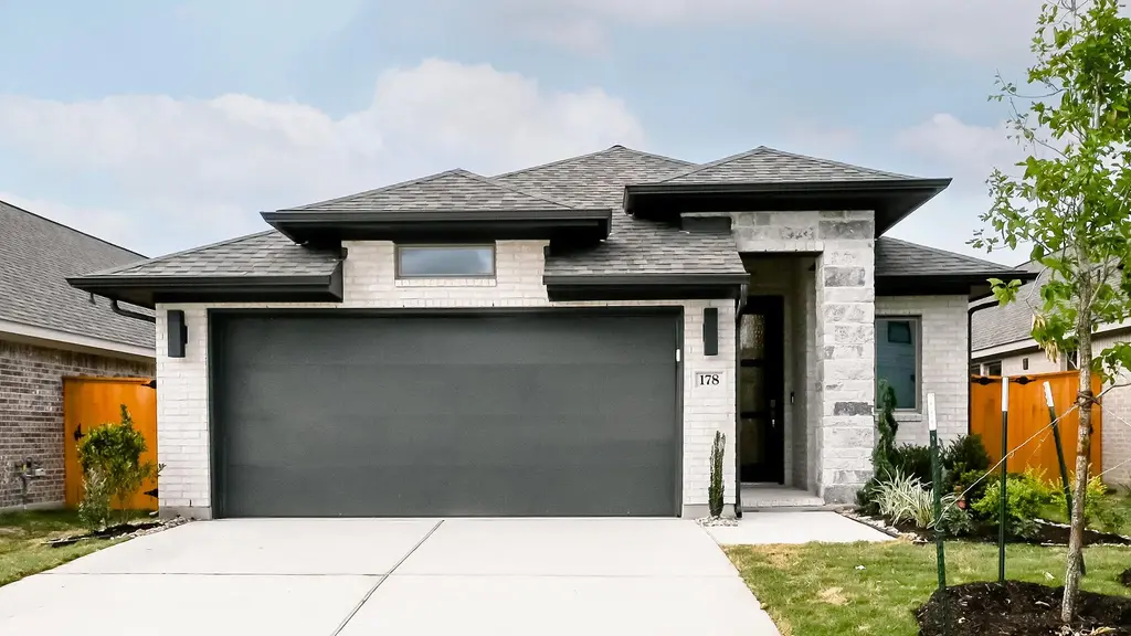 178 Blackborrow Drive, Kyle