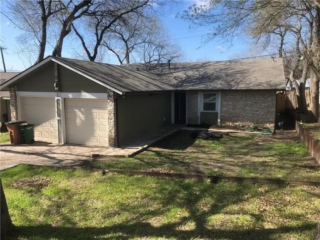2409 Village Walk, Austin