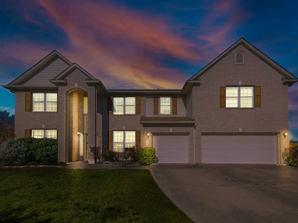 160 Pine Cove, Kyle