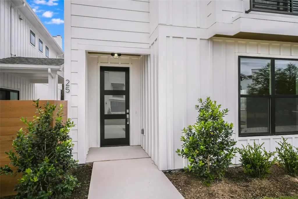 7601 Cooper Lane 25, Austin
