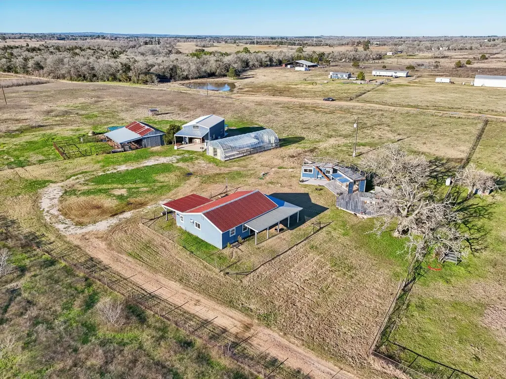2200 Highway 21 E, Paige