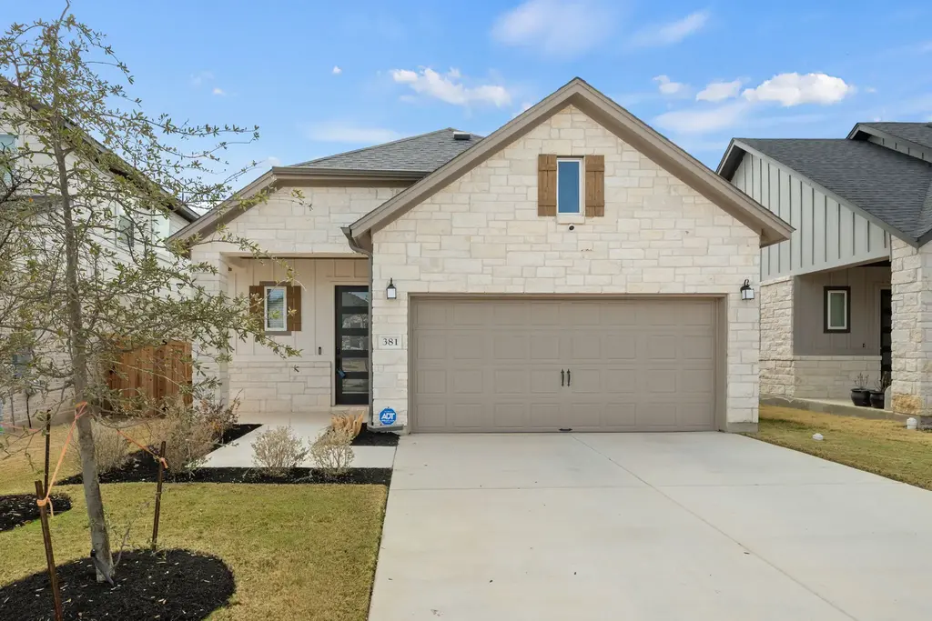 381 Darley Oak Drive, Dripping Springs
