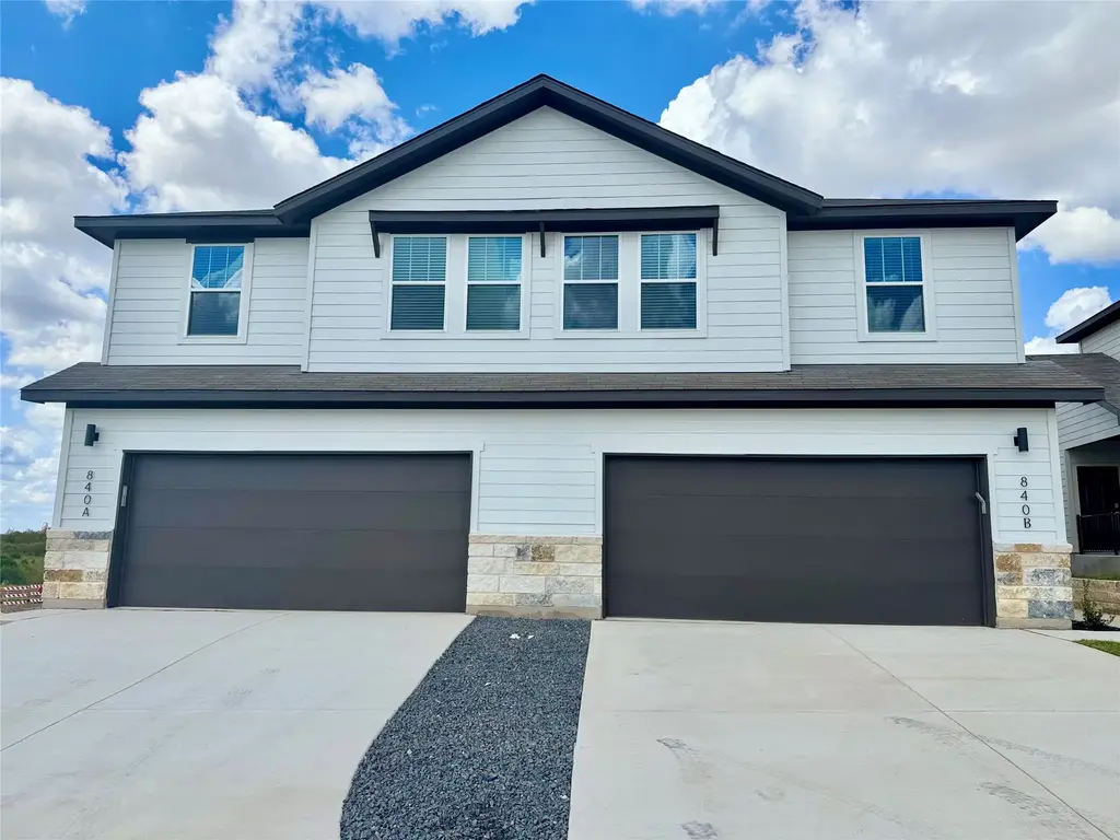 840 Staglin Street B, Buda
