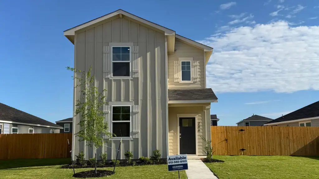 206 Constanza Trail, Bastrop