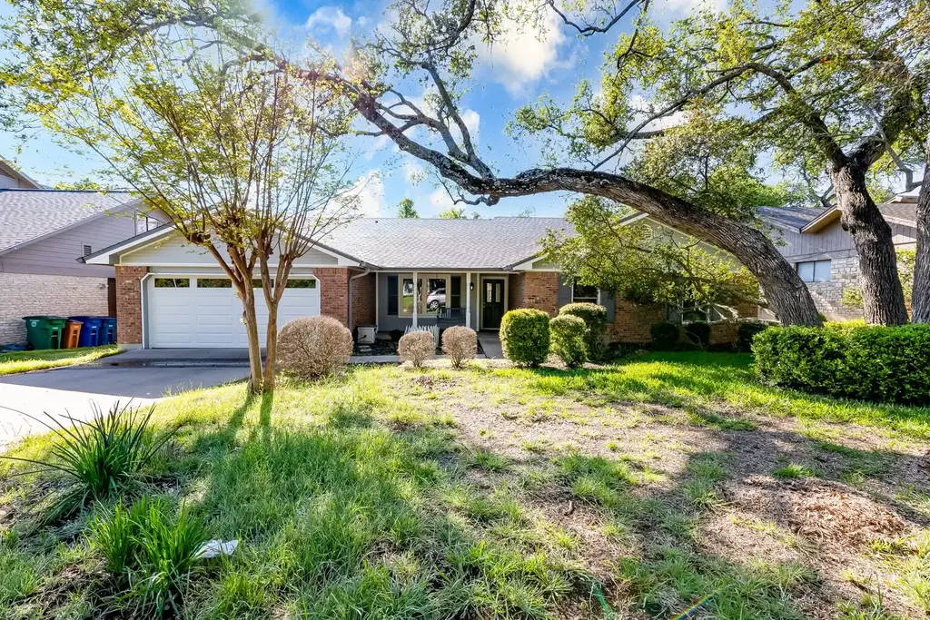 11209 Deadoak Lane, Austin