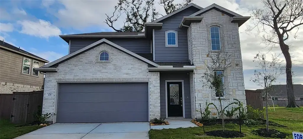 201 Water Grass Trail, Clute