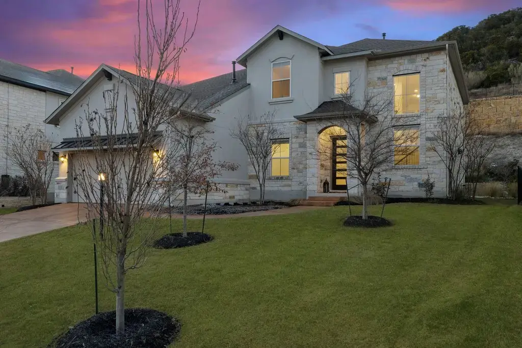 219 Baldovino Skyway, Lakeway