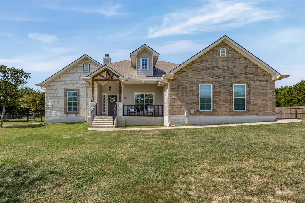15821 Salado Drive, Temple
