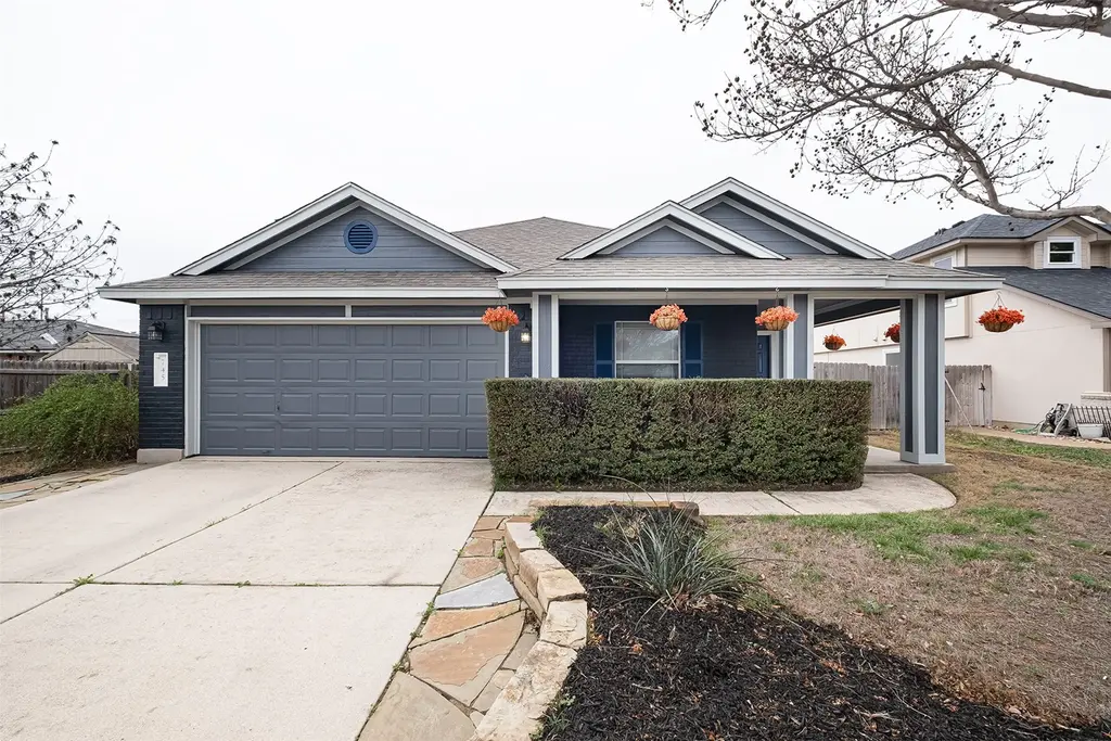 745 Caylor Cove, Bastrop