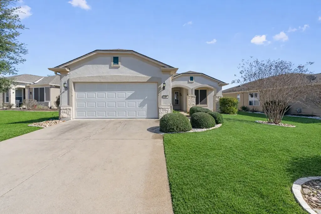 300 Cooper Lake Drive, Georgetown