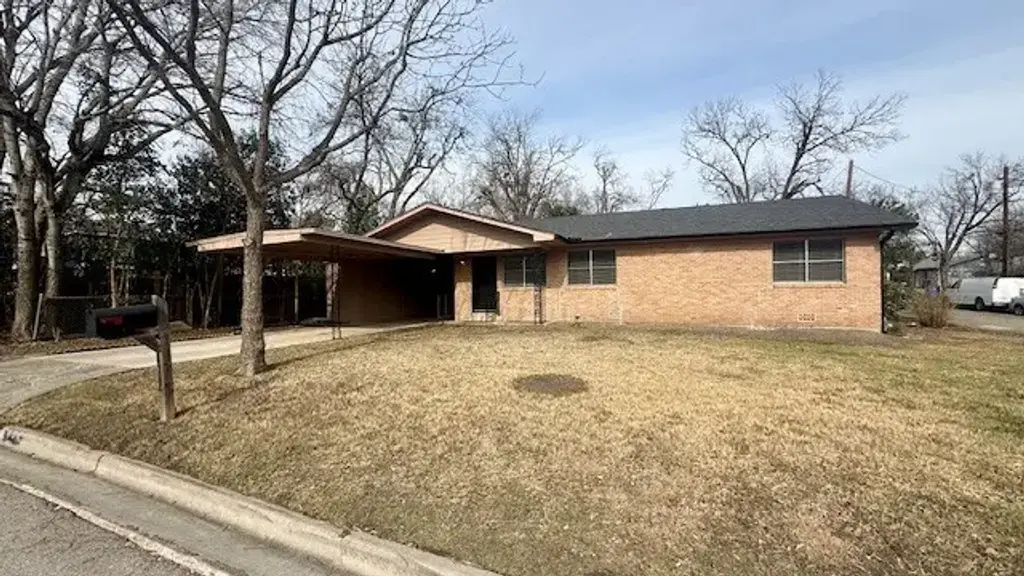 800 Otis Street, Taylor