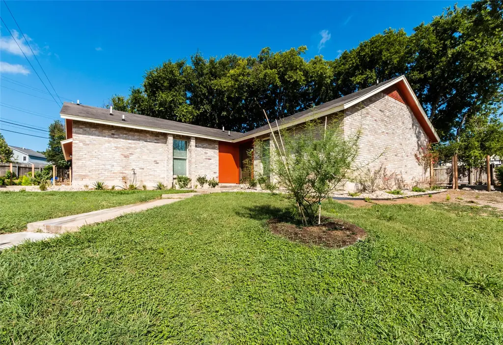 1900 Valley Hill Circle, Austin