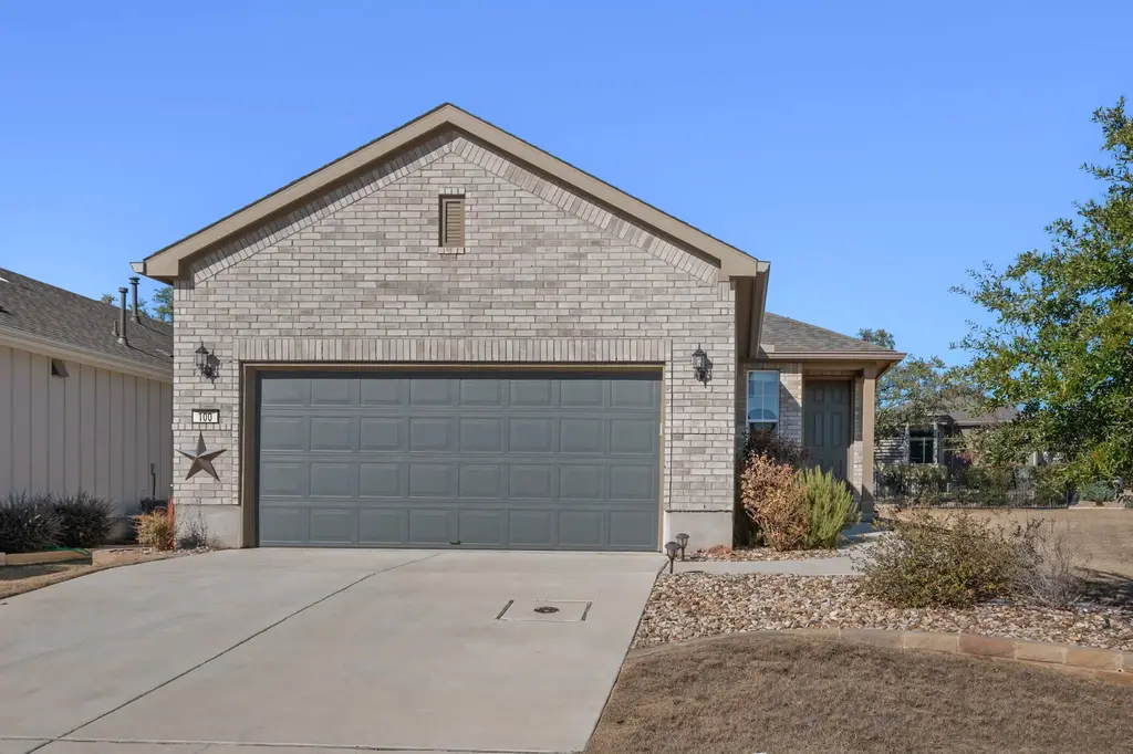 100 Bristol Cove, Georgetown