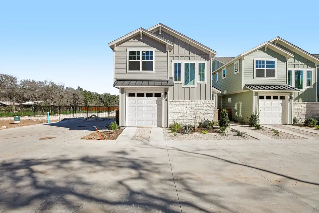 2414 Drew Ln 5, Austin