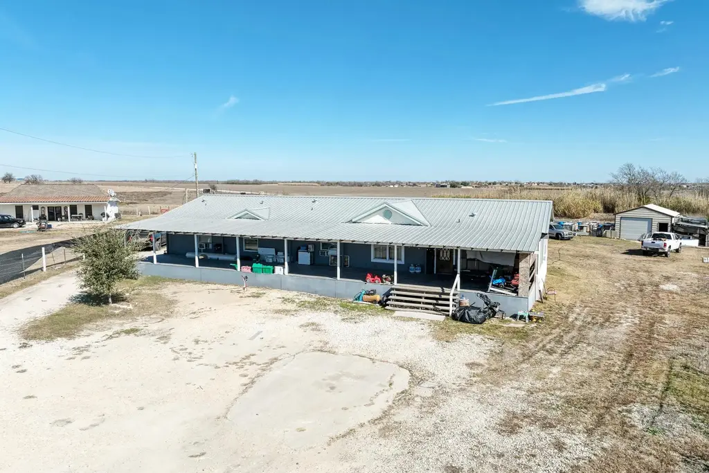 20113 Maynard Court, Coupland
