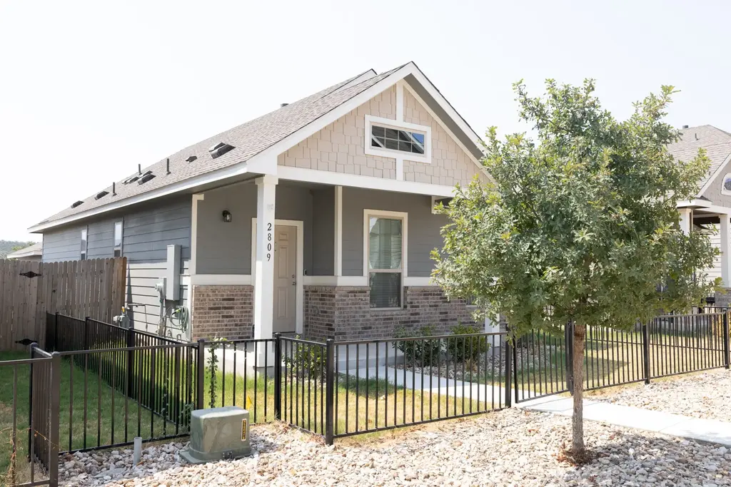 2809 Seneca Path 30, Leander
