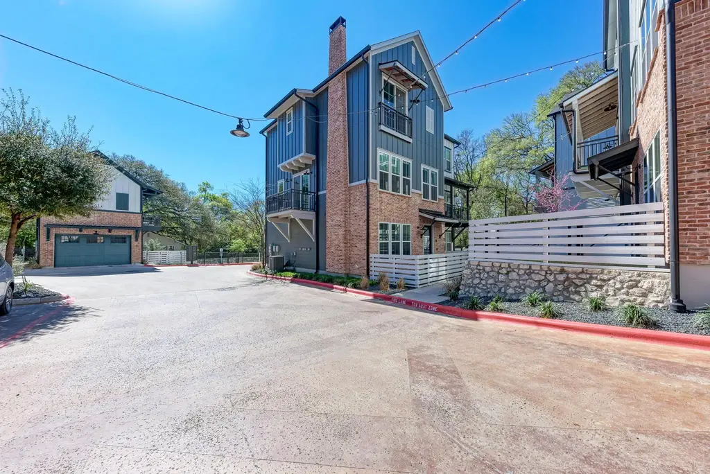 3809 Valley View Road 14, Austin