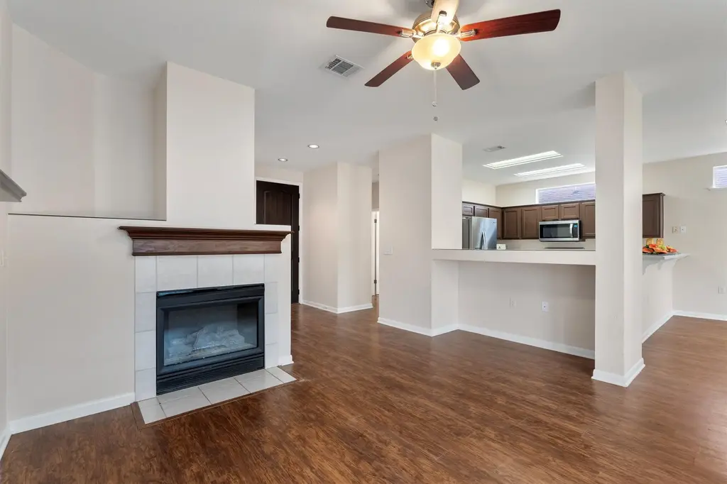195 Whispering Wind Drive, Georgetown