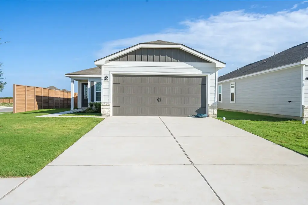129 Paria Court, Jarrell