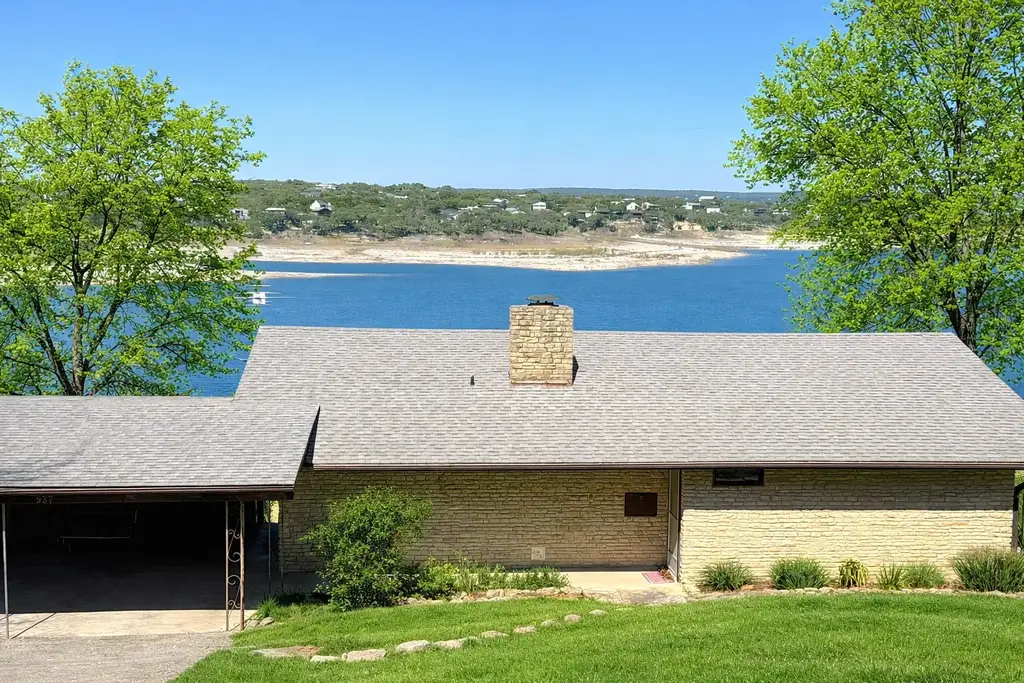 937 Hillcrest Forest, Canyon Lake