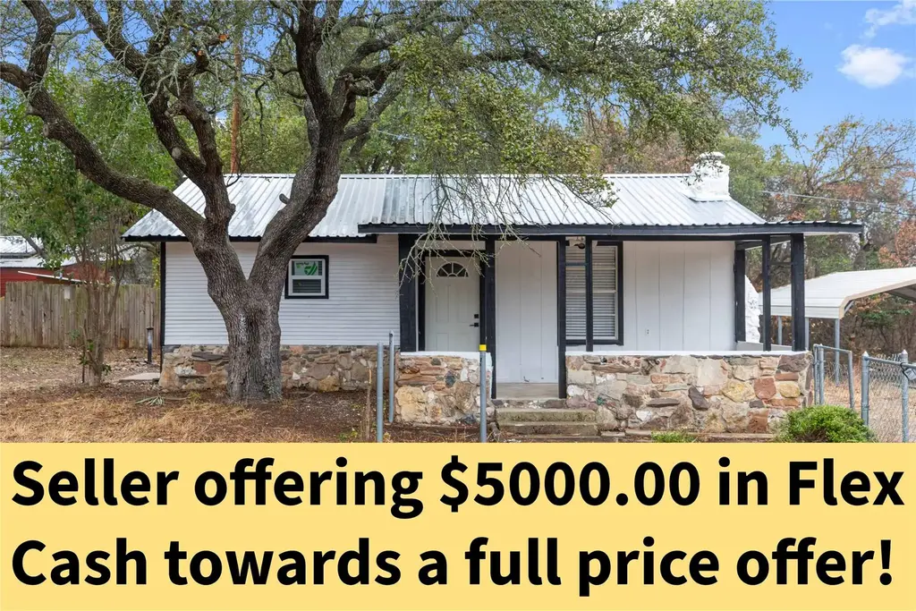 6916 Clover Leaf Drive, Brownwood